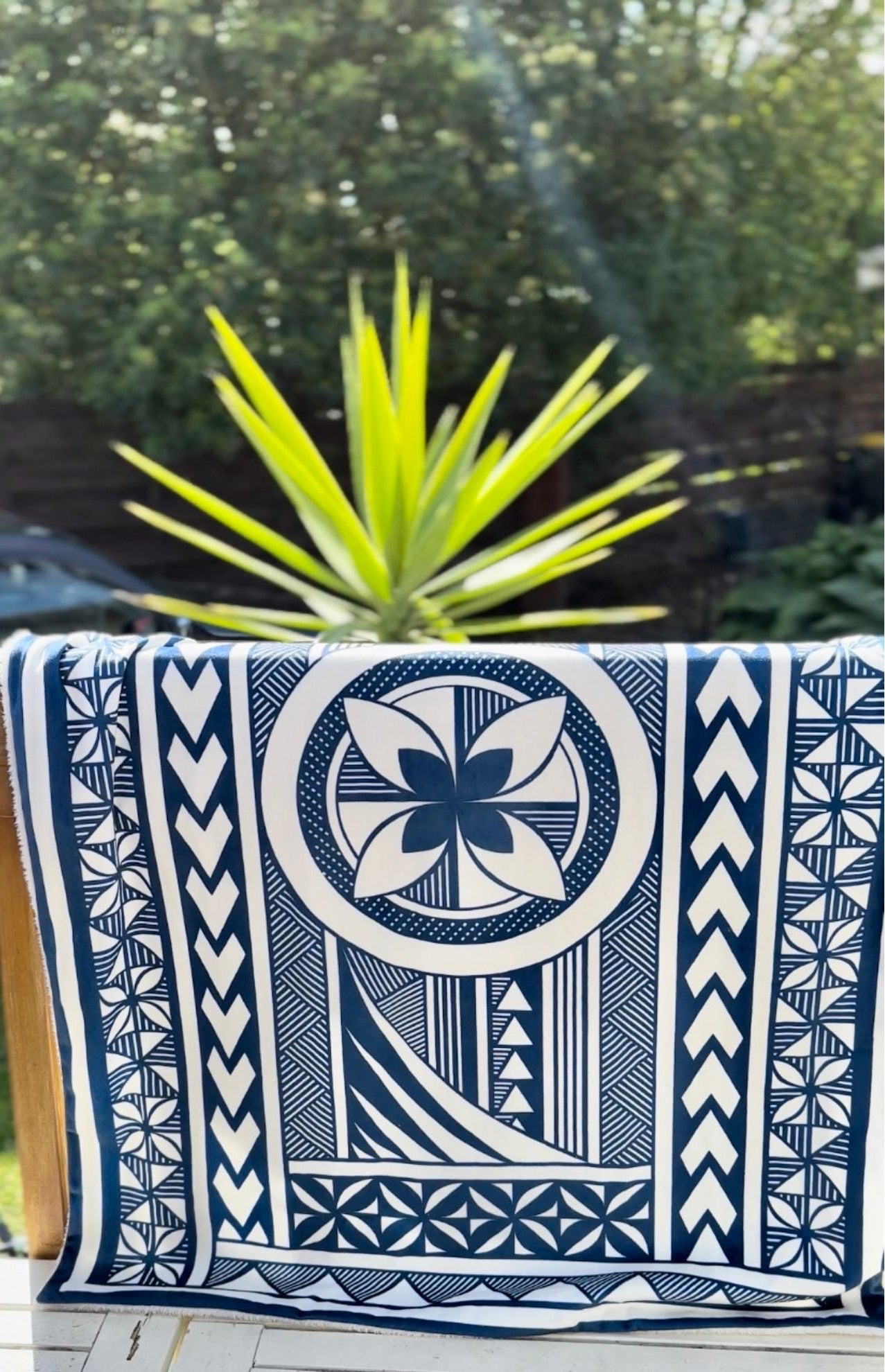 Deep Blue striking poly designed blanket