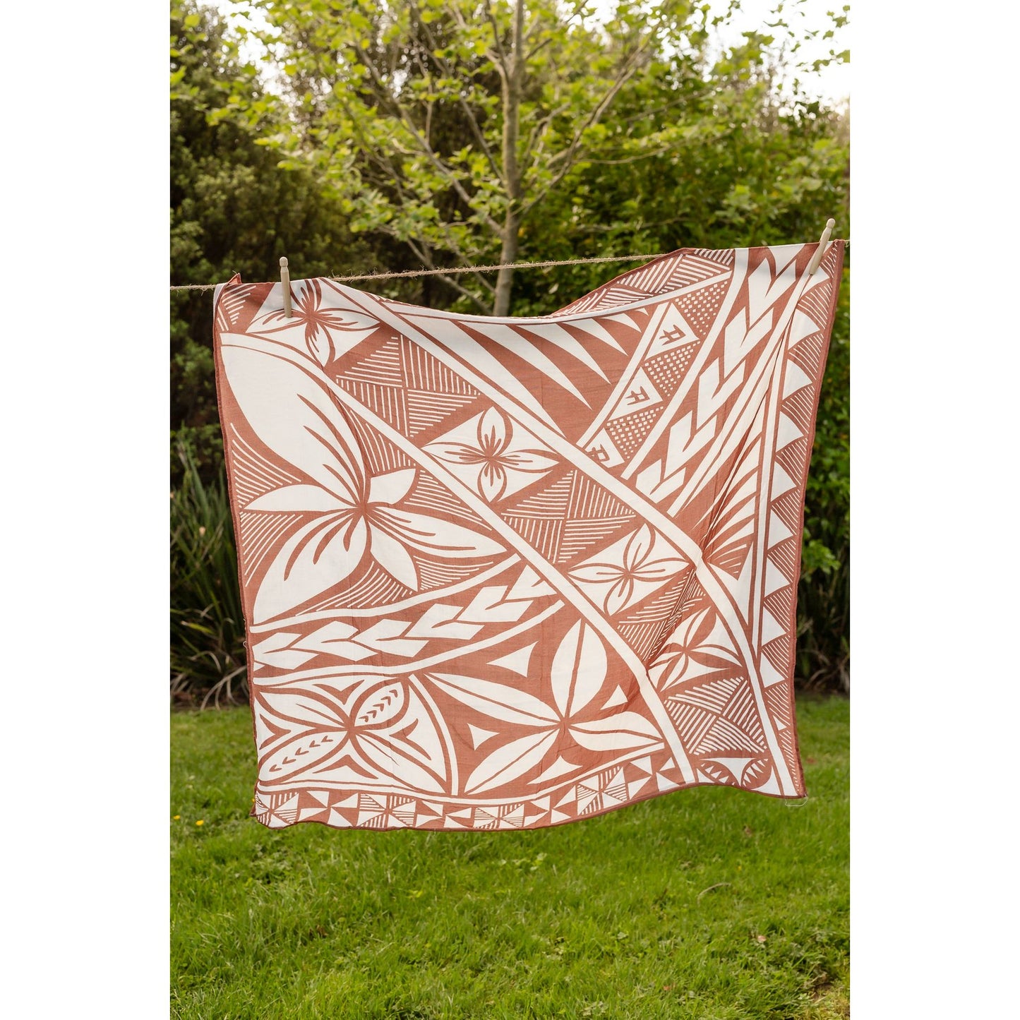 PELE wrap in Coconut shell