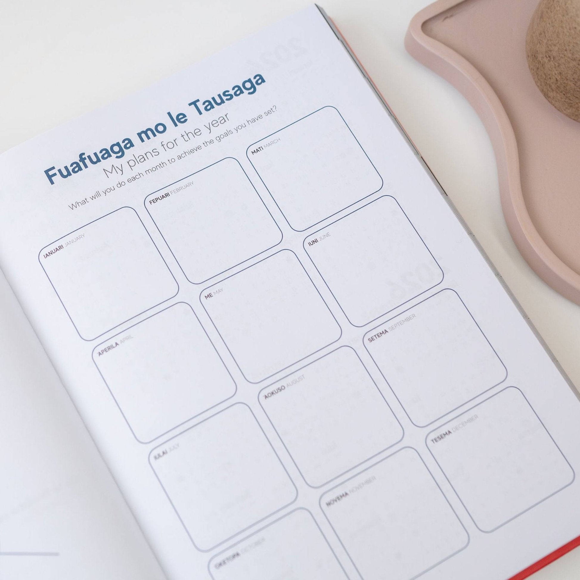 Bundle: Samoan Planner Gift - Tuhi Stationery Ltd
